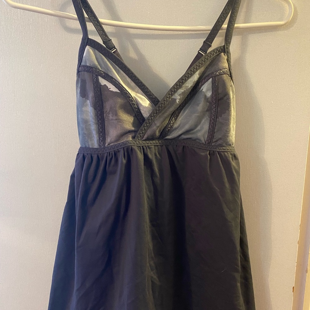 Lululemon Tank - Picture 4 of 4
